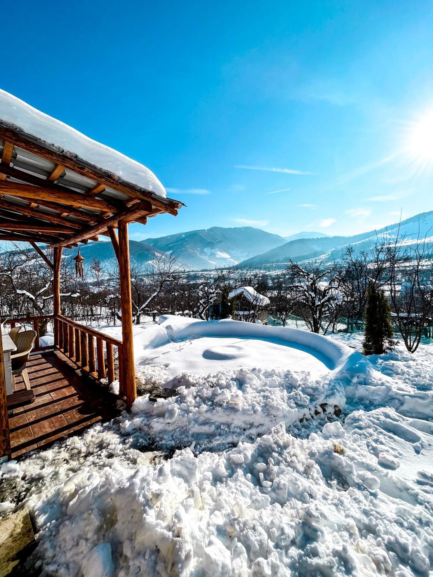 Elysian Fields - The Island Tiny House Bed and Breakfast Sadu Exteriör bild